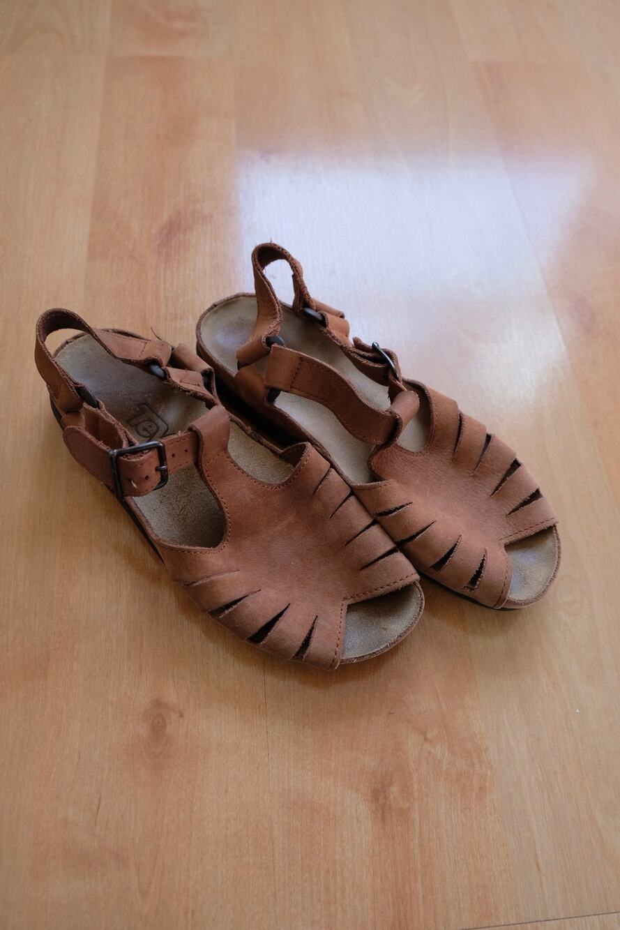 Teva Leather Fisherman Sandals Brown Buckle Strap Cutout Peep Toe Cottagecore 6